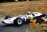 Poslední dva závody sezóny 1964 odjely vozy Ferrari v netradičním zbarvení.