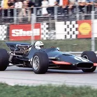Surtees jedoucí na BRM P139, GP Itálie,  Monza 1969