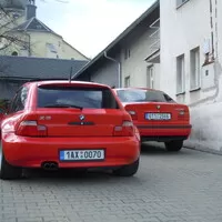 10 let, 234 aut, 397 článků...