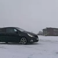 10 let, 234 aut, 397 článků...