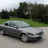 10 let, 234 aut, 397 článků...