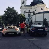 10 let, 234 aut, 397 článků...