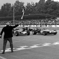Těsné vítězství na okruhu v Monze, Stewart je poprvé mistrem světa, 1969