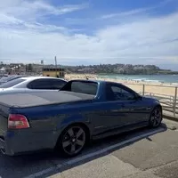 Holden Ute VE Series II SV6 Thunder na Bondi Beach