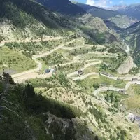 Po této cestě jsme šplhali nahoru