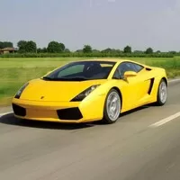 Baby Lambo s desetiválcem