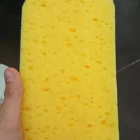 Klasická mycí houba, zbrusu nová.