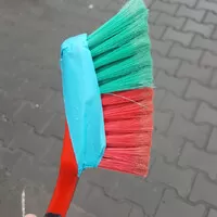 Kartáč Vikan na podběhy