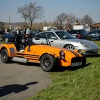 Splašené trubky, načančaný brouk, Autíčkářův trackday a spálený nos!