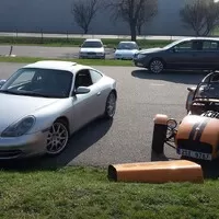 Splašené trubky, načančaný brouk, Autíčkářův trackday a spálený nos!