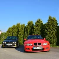BMW 320i E30: „Tříca plasťák“ slaví třicátiny