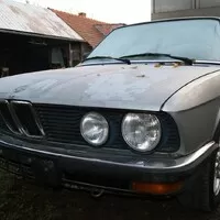 Život mezi vrtulí a hvězdou.