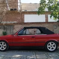 Život mezi vrtulí a hvězdou.
