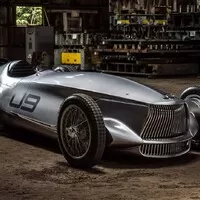 Infiniti ukazuje retro formuli Prototype 9