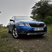 Škoda Octavia Scout 2.0 TDI: Do kanceláře cestou necestou