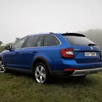 Škoda Octavia Scout 2.0 TDI: Do kanceláře cestou necestou