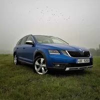 Škoda Octavia Scout 2.0 TDI: Do kanceláře cestou necestou