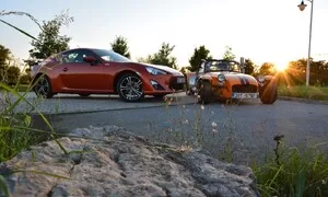 Recenze & testy: Souboj koncepcí aneb Toyota GT86 a její kamarádi