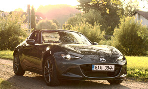 Recenze & testy: Mazda MX-5 RF 2.0: Analogové auto v digitálním světě