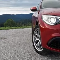 Alfa Romeo Stelvio 2.0 Turbo Q4: Automobil pro nadšeného fotra