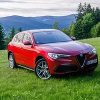 Alfa Romeo Stelvio 2.0 Turbo Q4: Automobil pro nadšeného fotra
