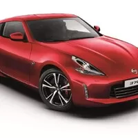 Nissan pro nový rok lehce poupravil kupé 370Z