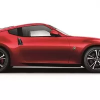 Nissan pro nový rok lehce poupravil kupé 370Z