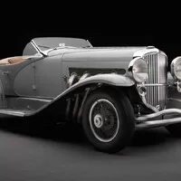 Duesenberg SJ: Osm vojáků v jedné řadě | Legendy minulosti