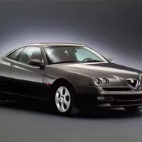 Je Alfa GTV 916 krám? I když má Busso...