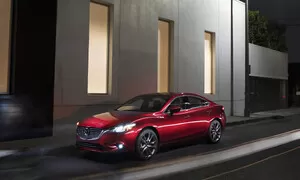 Novinky: Příští Mazda 6 by mohla být zadokolkou (+ RX s rotačkou)