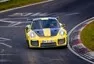 Porsche 911 GT2 RS je nejrychlejší zadokolkou Ringu
