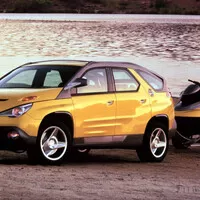 Jak korporát vytvořil nejošklivější auto historie (a proč je přesto skvělé)