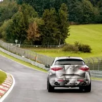 Alfa Romeo Stelvio a rekord Nürburgringu – nevodí nás někdo za nos?