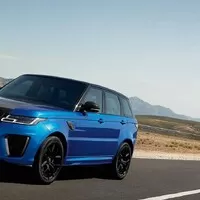 Range Rover Sport SVR po faceliftu s karbonovou kapotou