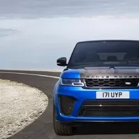 Range Rover Sport SVR po faceliftu s karbonovou kapotou