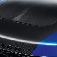 Range Rover Sport SVR po faceliftu s karbonovou kapotou