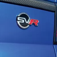 Range Rover Sport SVR po faceliftu s karbonovou kapotou