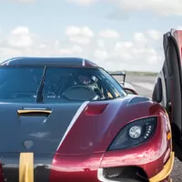 Koenigsegg Agera RS rozdrtil Chiron v „královské disciplíně“