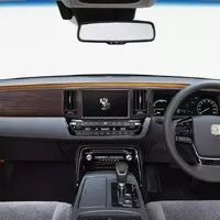 Nová Toyota Century je venku. Císař a bossové Jakuzy se už jistě těší