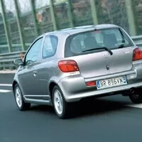 Hrdinové za babku: Toyota Yaris 1.5 TS