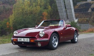 Historie, Recenze & testy: TVR S3 - Tohle je heavy metal