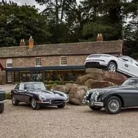 Classic drive: Vyzkoušejte Jaguar E-Type nebo původní Range Rover