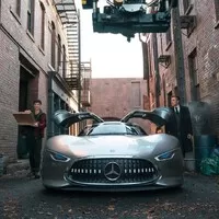 Hrdinové Ligy spravedlnosti se budou po plátně prohánět v Mercedesech