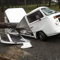 VW T2 versus strom: 1:0