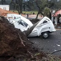 VW T2 versus strom: 1:0