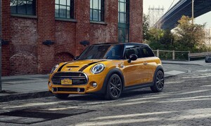 Novinky: Mini zvažuje přesunutí podstatné části výroby do Číny