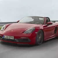Porsche dopřálo řadě 718 rychlejší verze GTS