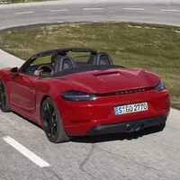 Porsche dopřálo řadě 718 rychlejší verze GTS