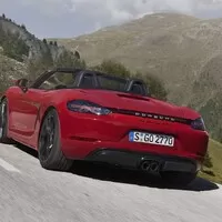 Porsche dopřálo řadě 718 rychlejší verze GTS