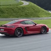 Porsche dopřálo řadě 718 rychlejší verze GTS